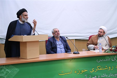 طی نشستی؛ نقش اردو و بازی در تعمیق باورهای دینی بررسی شد